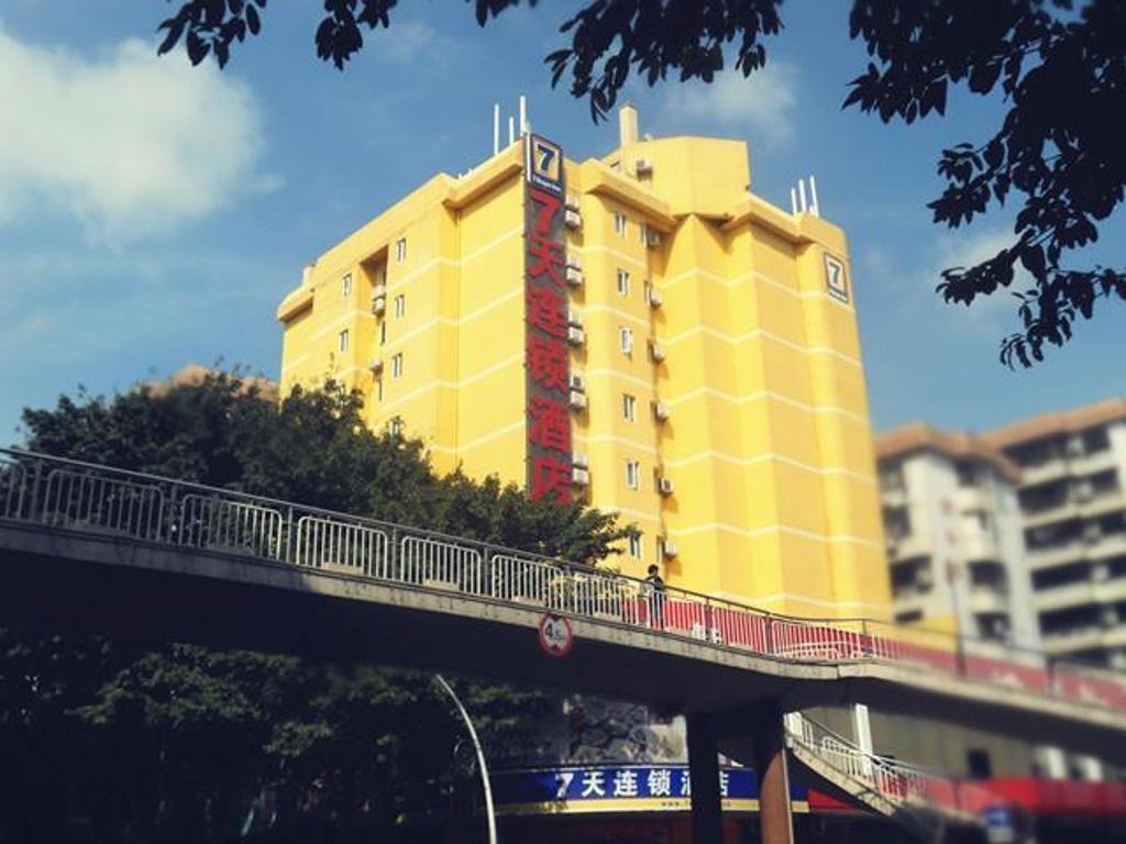 7Days Inn Zhongshan Li He Square Εξωτερικό φωτογραφία